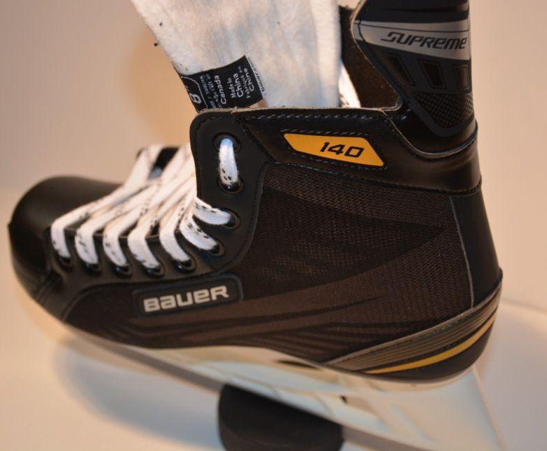 Bauer supreme s140. Коньки Bauer s 140. Хоккейные коньки Bauer Supreme s140. Бауэр Суприм 140. Bauer Supreme 140 SR.