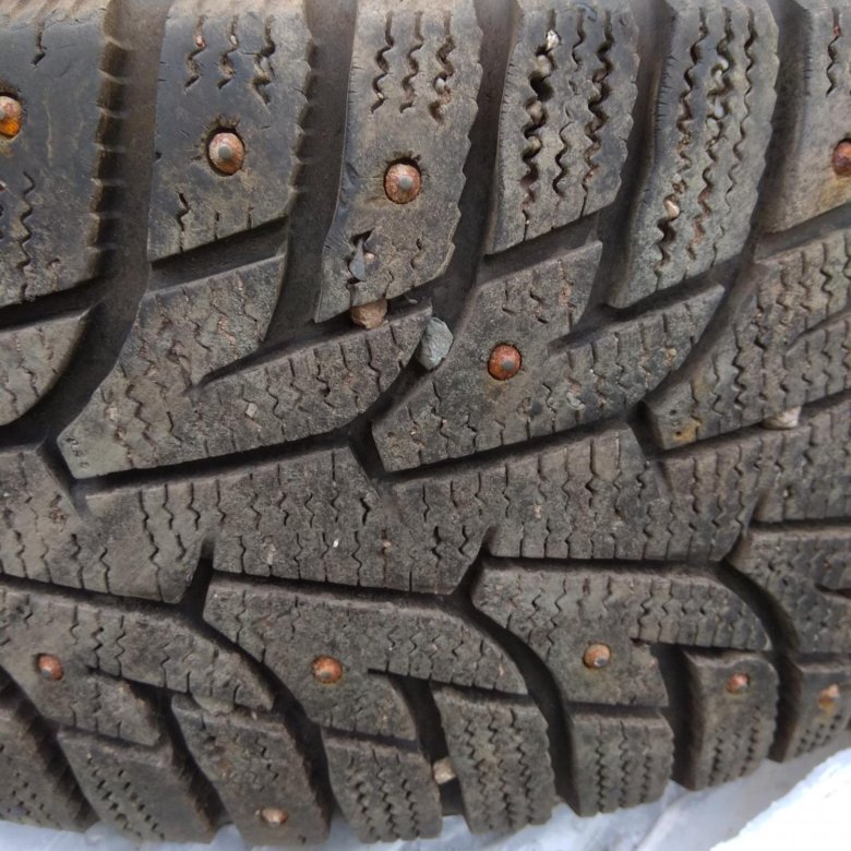 Hankook pike шины отзывы зимние. Ханкук Винтер 205 60 16. Ханкук Винтер i Pike стертые. Резина Винтер 205/55 r16 Pike Audi. Pirelli Formula Winter 195/55 r16 87h.