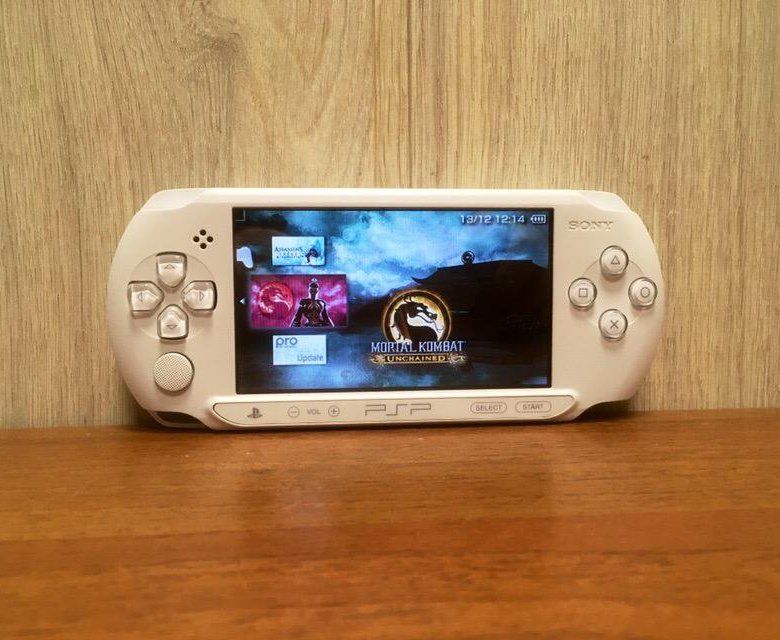 Psp 4. Sony PSP e1008 2b белая. ПСП 4. Psp4 белая слим. ПСП 10091-04.