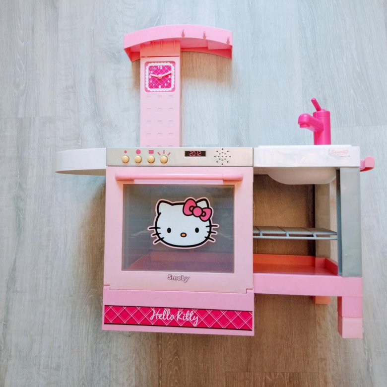 Кухня hello kitty. Кухня Хелло Китти розовый. Игрушечная плита Хелло Китти. Розовая кухня с Хеллоу Китти. Крутая розовая кухня hello Kitty.