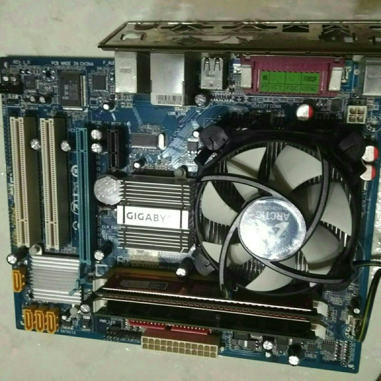 Материнская плата Gigabyte GA-945GCM-S2L – купить в Москве, цена 1 200 ...