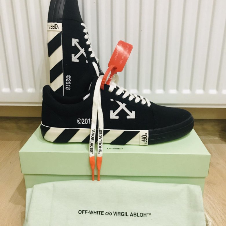 Off white оригинал. Кеды off White оригинал. Кеды off White мужские. Кроссовки off White 85 мужские оригинал. Off White кроссовки женские оригинал.