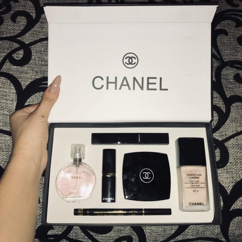 Косметика реплики. Набор Шанель. Chanel косметика. Шанель косметика копия. Набор косметики Шанель.