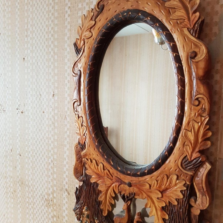 Зеркало резьба. Резные зеркала из дерева. Зеркало с деревянной рамой. Зеркало в резной раме из дерева. Резная рама для зеркала.