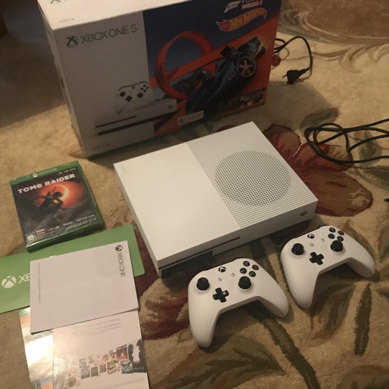 Xbox one с двумя геймпадами. Xbox one s объем памяти. Xbox one s digital edition 1tb. Xbox one x с двумя геймпадами. Xbox one s all digital 1tb.