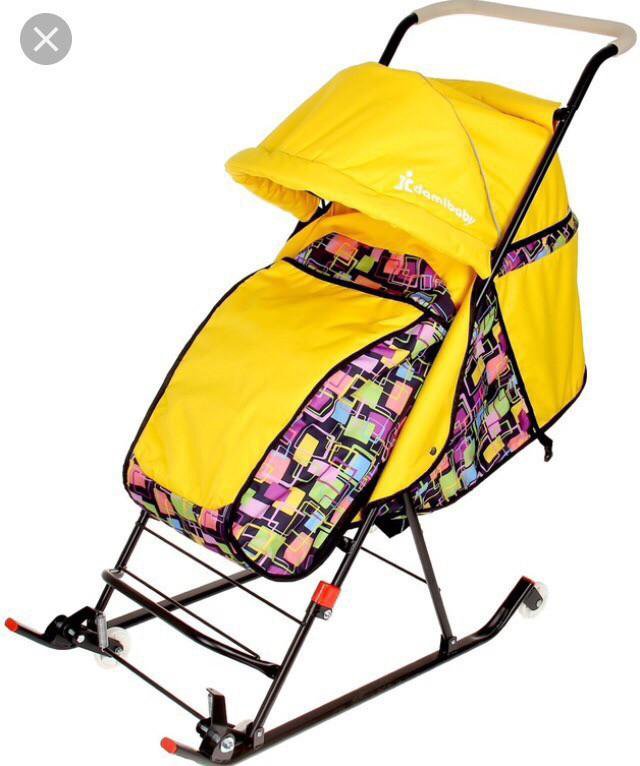 Санки с колесами желтые. Санки коляска деми пингвины. Санки 2 в 1. Санки машинка doloni. Санки на полозьях сидячие.