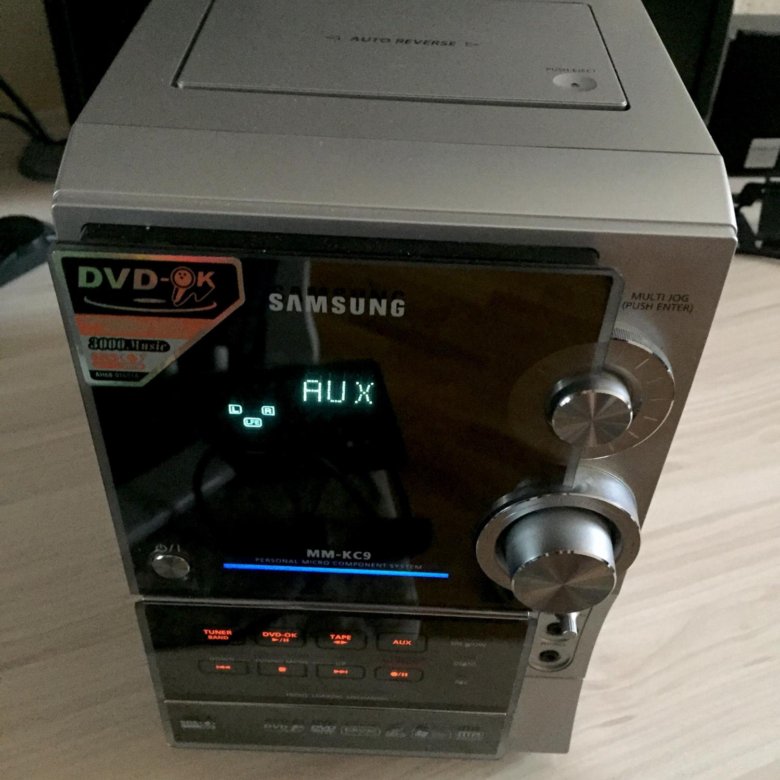 Музыкальный центр Samsung MM-KC9 – купить в Москве, цена 2 500 руб ...