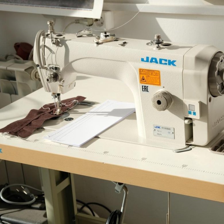 Качественные швейную машинку. Швейная машина Juki DDL 8700h. Проф швейная машинка Jack a2s. Прямострочная швейная машина Jack. Швейная машинка Jack overlo c2.