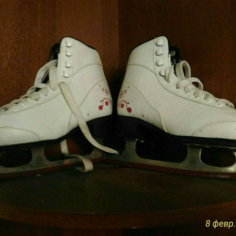 Коньки для девочки – купить в Москве, цена 1 000 руб., дата размещения ...