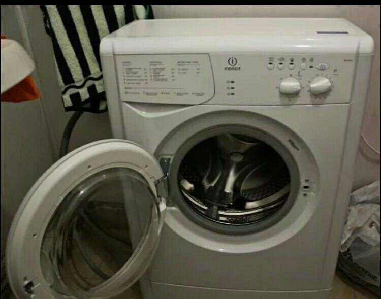 Машинка iwsb 5085 индезит. Стиральная машина индезит 2010. Стирал машины автомат индезит. Индезит стиральная wiun 102. Стирал машины автомат индезит.