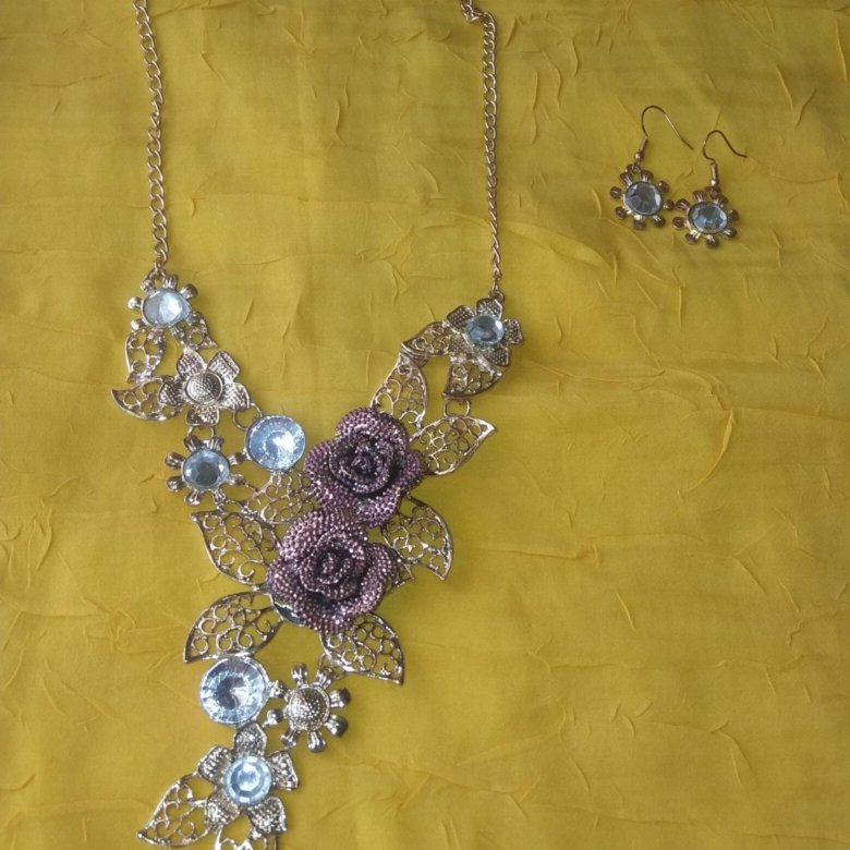 Колье и серьги – купить в Павловском Посаде, цена 260 руб., дата ...