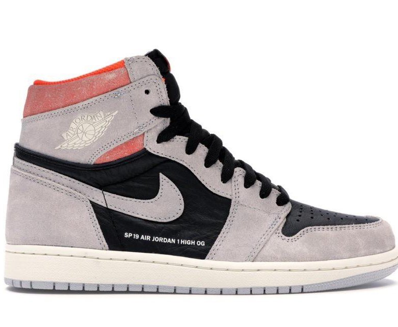Jordan 1 Retro High Neutral Grey Hyper Crimson – купить в Москве, цена 20  000 руб., продано 5 марта 2019 – Обувь