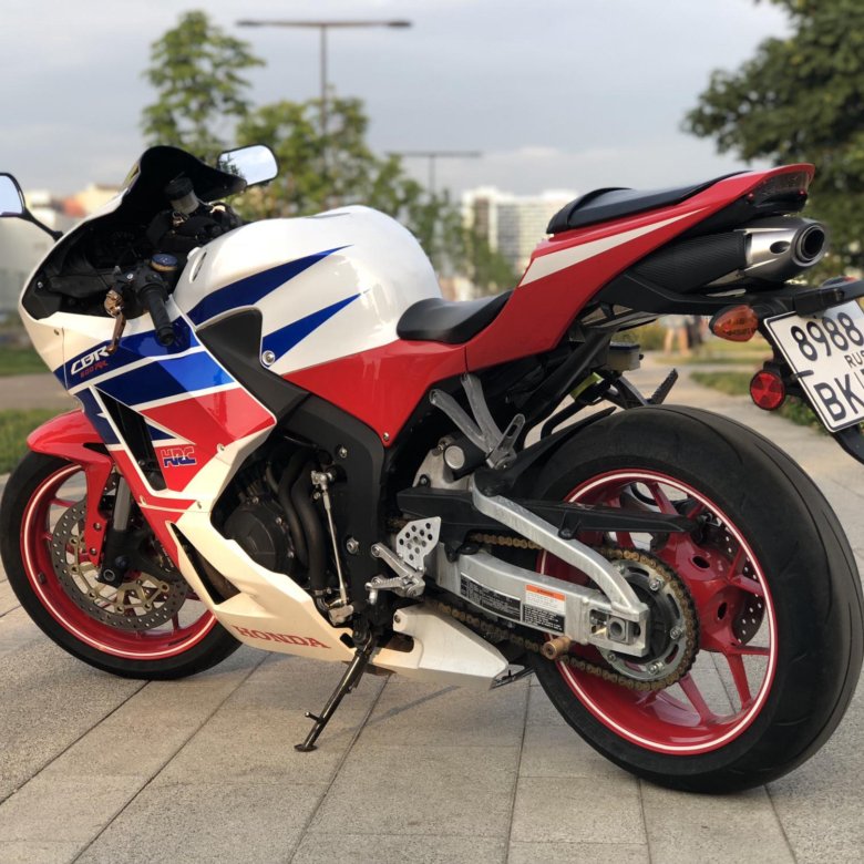 Honda cbr600rr White