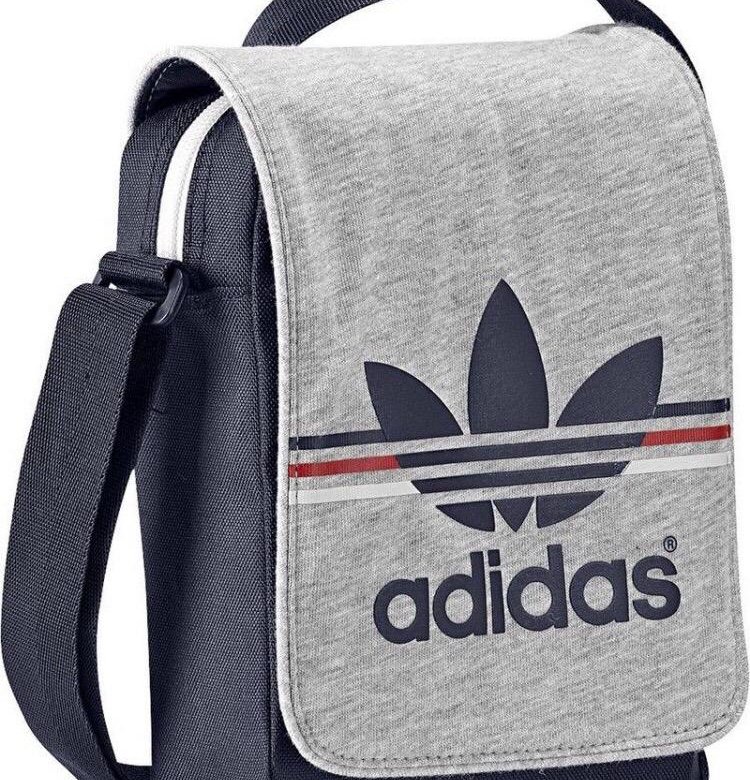 Adidas bags. Сумка адидас серая. A43008 adidas сумка. Adidas сумка gn9860. Сумка почтальонка адидас.