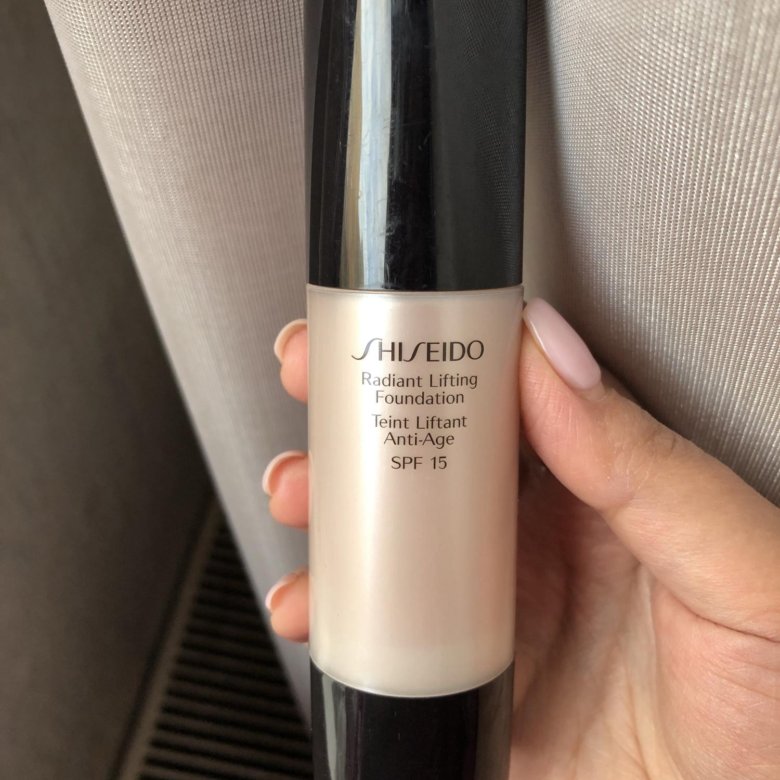 Shiseido тон. Тональный крем Shiseido Radiant Lifting. Shiseido Synchro Skin Radiant Lifting Foundation 230. Shiseido Radiant Lifting оттенки. Шисейда Радиан лифтинг оттенки.