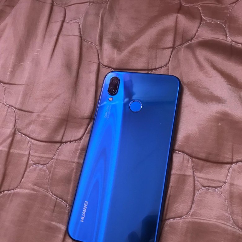 Телефон huawei p20 lite. Huawei p20 Lite Blue. Хуавей п20 Лайт синий. Хуавей p20 Lite синий. Хуавей 20 Лайт синий.
