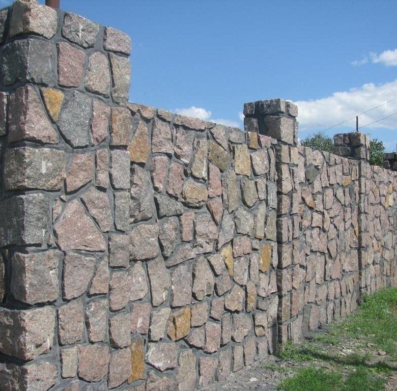 стена из бутового камня