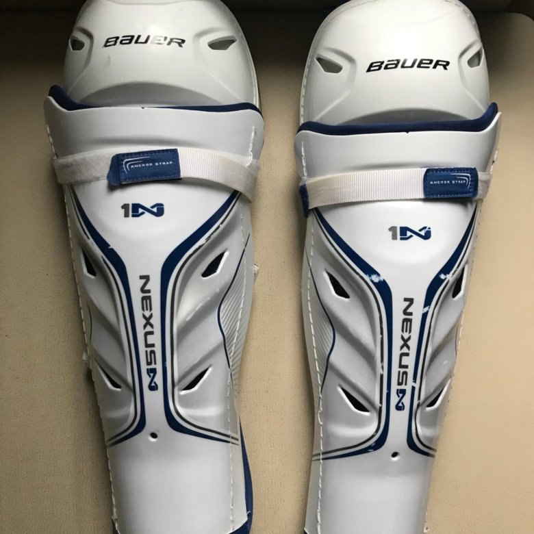 Щитки хоккейные bauer pro. Bauer Nexus 1n щитки. Щитки Bauer Nexus 8000 SR. Хоккейные щитки Бауэр Нексус. Щитки хоккейные Bauer Nexus 2n.