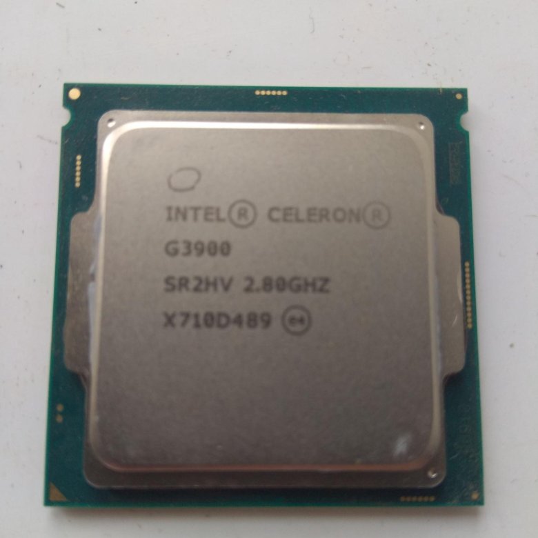 Intel xeon e5 7700