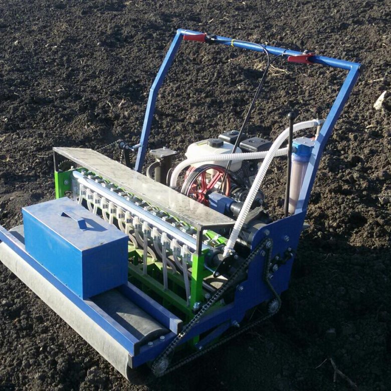 Посев редиса в 2024. Сеялка Bassi sm2000. Сеялка для редиса. Вакуумная сеялка для редиски. Ручная сеялка для редиса электрическая.