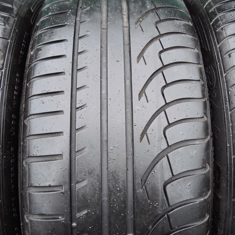 Мишлен r16 205 55 летняя. 16 Michelin Pilot Primacy. Michelin Pilot Primacy 205/55 r16. Мишлен шины 205/55 r16 лето пилот 4. Мишлен пилот Примаси фото.