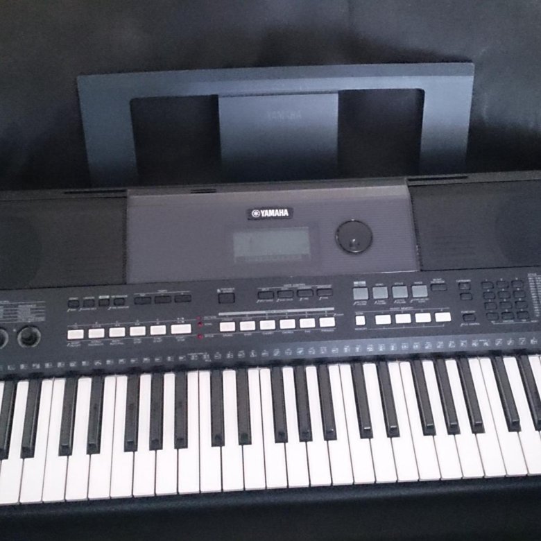 Синтезатор yamaha psr-e433. Yamaha psr e453. Пюпитр для синтезатора yamaha psr e433. Ямаха е 433. Синтезатор psr e433.