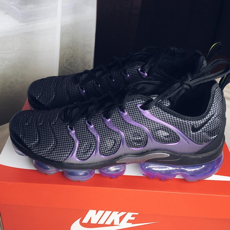 nike vapormax plus eggplant