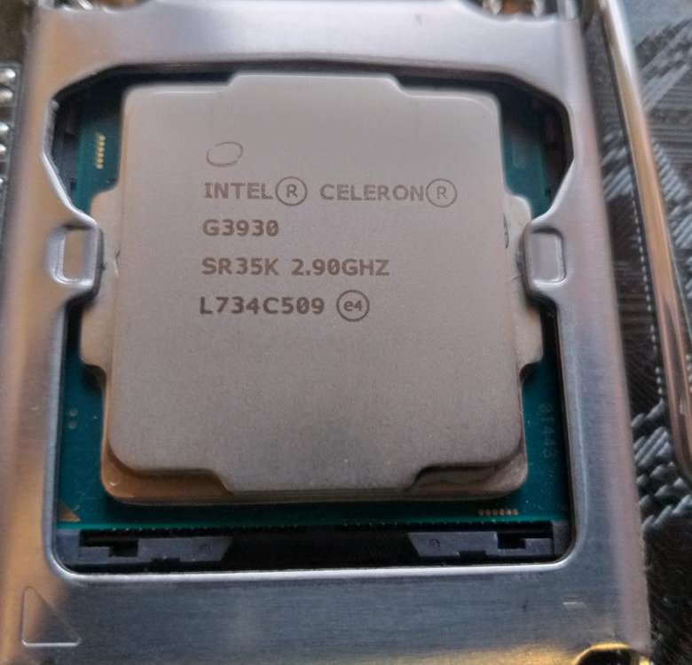 Celeron g3930