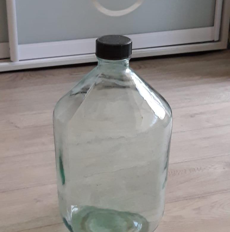 Молочная бутыль СССР 3 литра стеклянная толстостенная. Бутылочное стекло на авито. Авито бутылка молек. Моча в бутылке авито.
