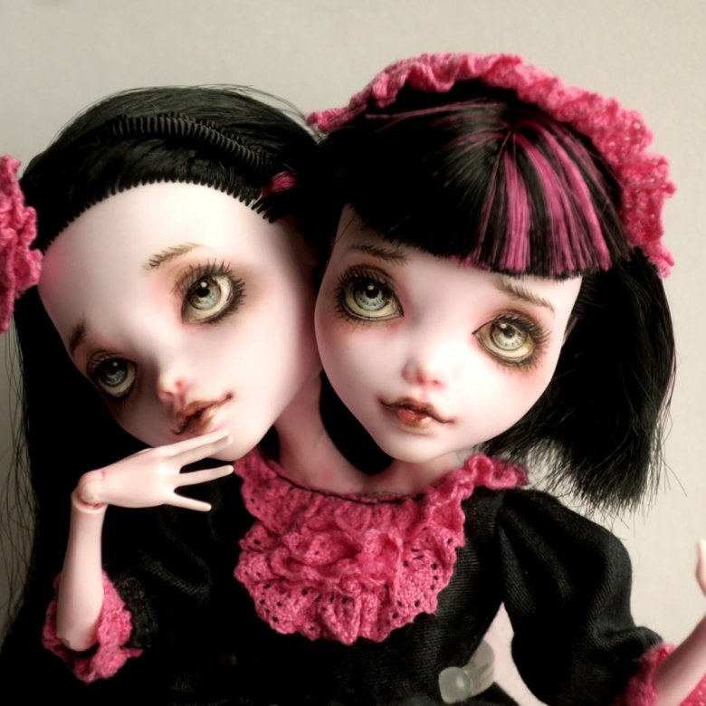 Монстер хай кошки близняшки. Монстр близняшка. Монстер хай двухголовая русалка. Мяулодия монстер хай. Монстр хай близняшки грейди.