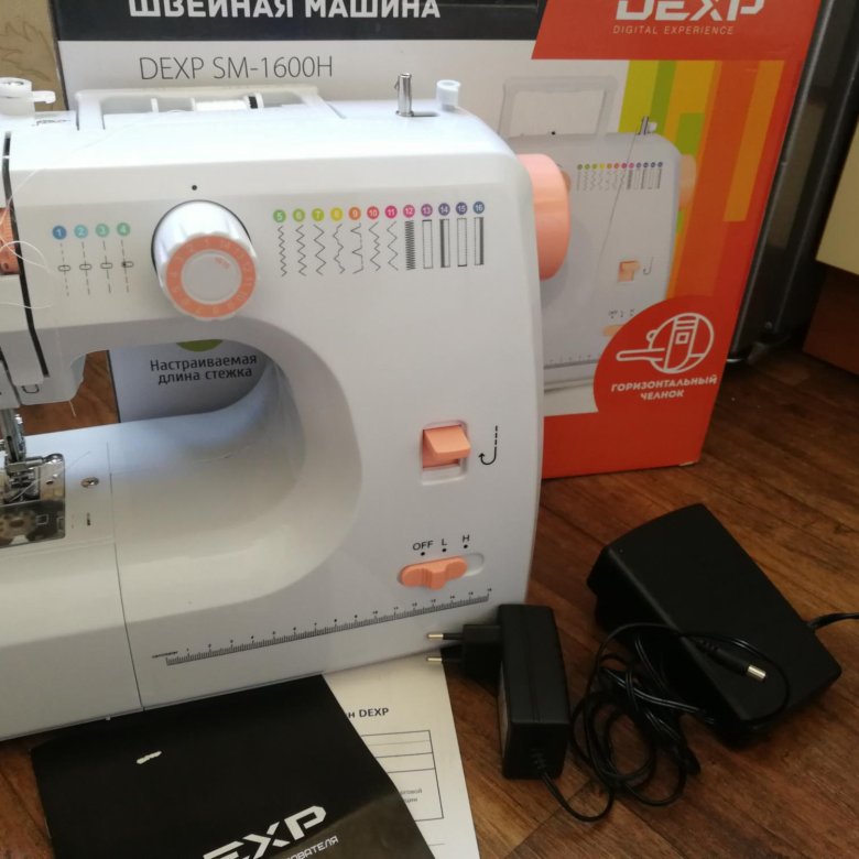 Швейная машина dexp sm-1100w. Швейная машинка дексп. Dexp sm. Швейная машинка дексп. Швейная машинка dexp sm-1200 рычаг нительводителя.