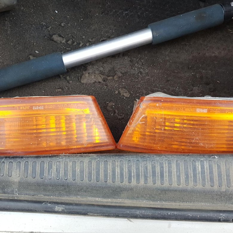 Поворотник в бампер rs2. Поворотники в бампер аккорд 4. Поворотники в бампер. Поворотник toyota carib sat. Поворотники в бампере ваз 2108.