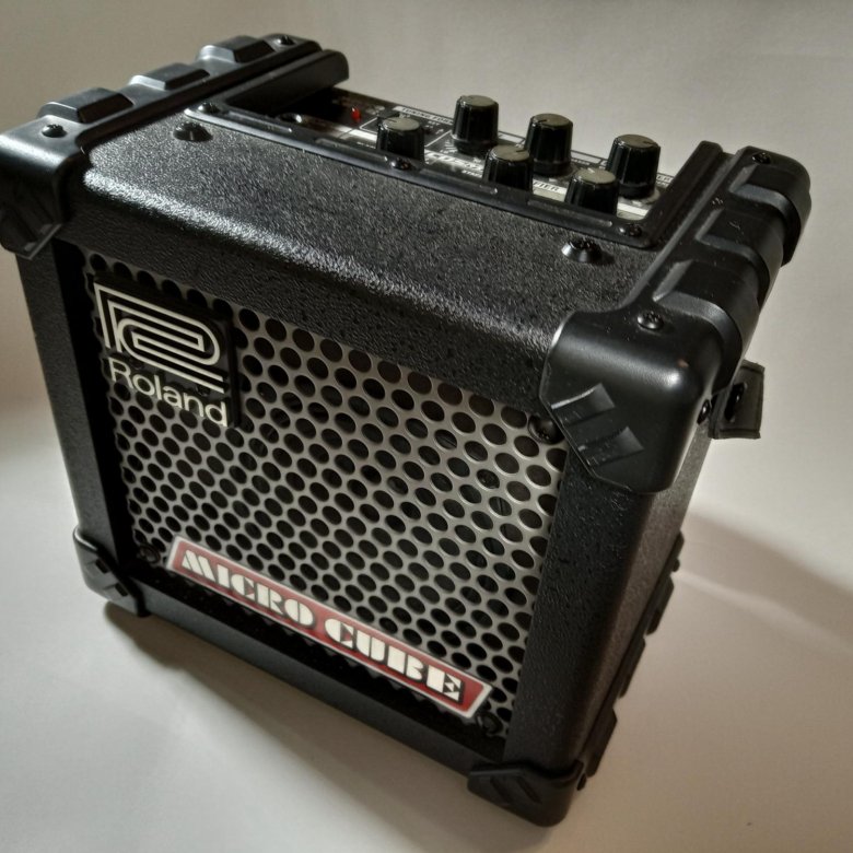 Комбик Roland. Roland Micro Cube. Роланд микрокуб 10вт.