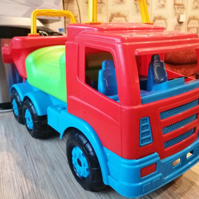 Детские грузовички. Детский грузовик. Детский грузовик детский грузовик. Арт машинка грузовик детский сркасными дисками. Детский электро самосвал.