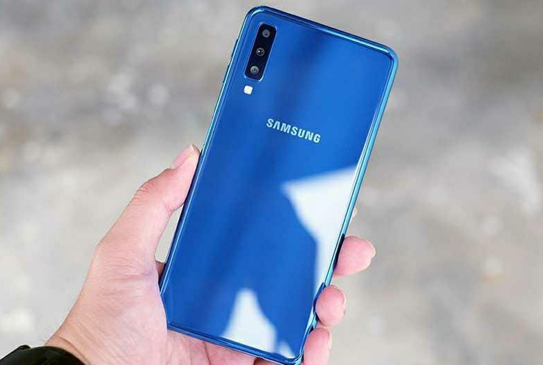 Samsung galaxy a7 2018 фото