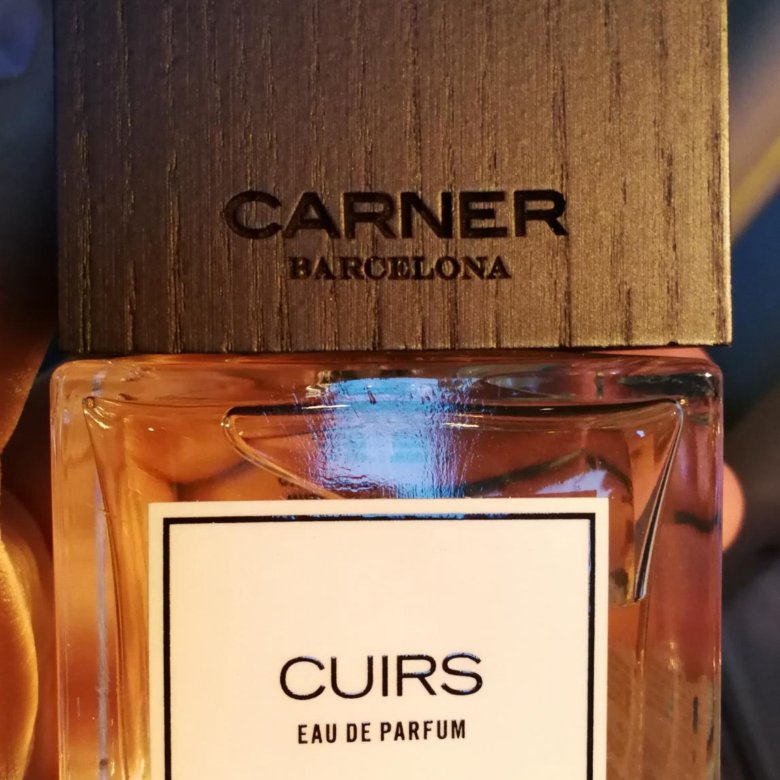 Carner barcelona описание. Карнер Барселона куирс. Carner cuirs. Cuirs Парфюм. Carner Barcelona el born.