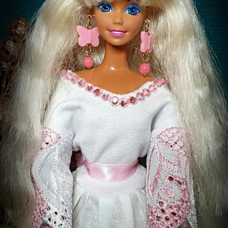 Старые куклы барби. Кукла Барби 90-х годов. Кукла Барби 80-х. Барби 90х. Кукла Барби 2000.