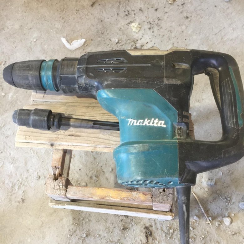 Большой отбойник макита. Makita hr4003c. Отбойник Makita hr4003c. Отбойный молоток макитаhr50001c. Перфоратор Макита большой отбойник.