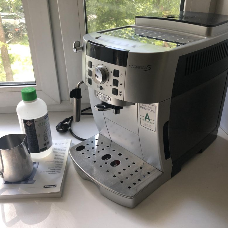 Delonghi magnifica ecam 22.110 sb кофемашина. Кофемашина ECAM 22.110SB. Кофемашина Delonghi 22.110. Кофемашина Делонги ECAM 22.110 SB. Delonghi ECAM 22.110.SB.