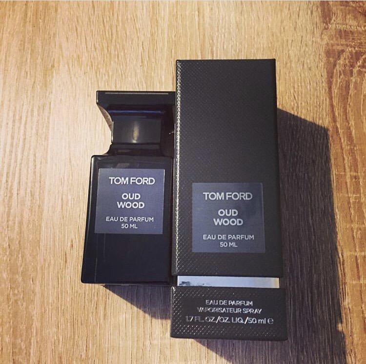 Tom ford oud wood. Tom Ford oud Wood золотое яблоко. Том Форд уд Вуд отзывы. Том Форд уд Вуд в руке. Tom Ford 2019 Парфюм январь.