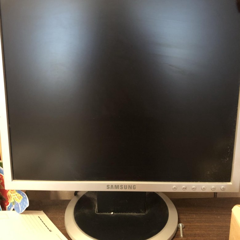 Samsung 740n тусклое изображение