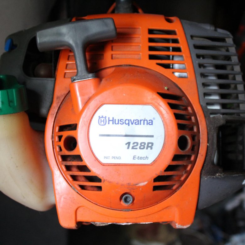 Husqvarna бензиновый триммер 128r 9527157-67. триммер бензиновый хускварна 128. травокосилка husqvarna 128r. триммер 128. мотокоса husqvarna 128r.