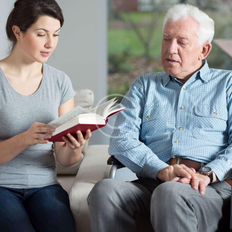 Разговор с пожилым человеком. Забота о пожилых. Общение с пожилыми. Социальная поддержка пенсионеров. Общение с пожилыми людьми.