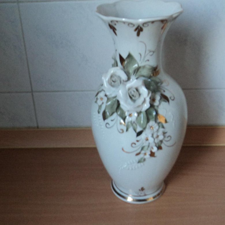 Подержанные вазы. Кисловодский фарфор. Ваза Кисловодский фарфор. Ваза 80 годов. Ваза Кисловодского фарфорового завода 90