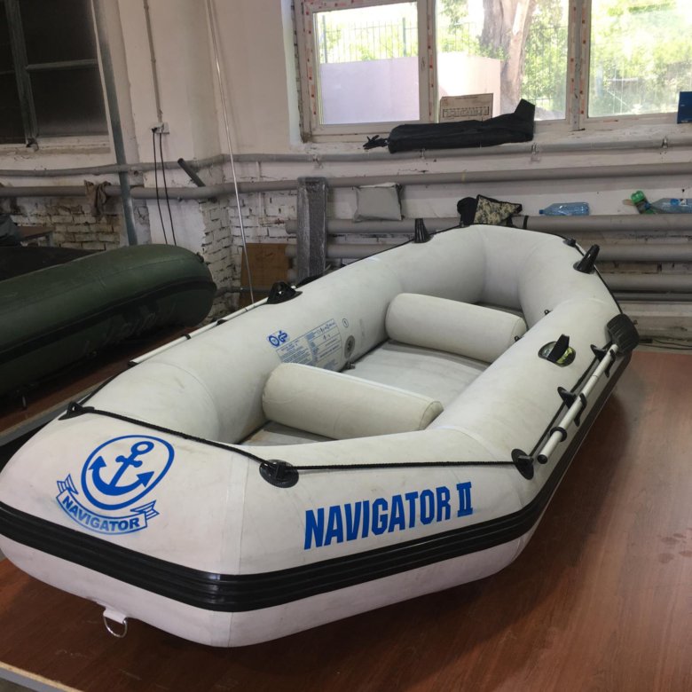 Лодки двухместные бу. Лодка Navigator 2. Navigator 400 лодка. Лодка навигатор 2 400. Navigator 50 лодка.