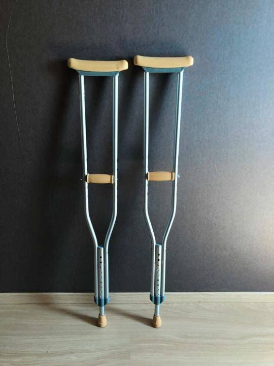 Прокат костылей – купить в Самаре, цена 300 руб., дата размещения: 19. ...