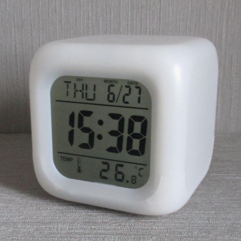 Cub watch. Часы будильник куб с подсветкой. DEXP музыкальный кубик с часами белый.