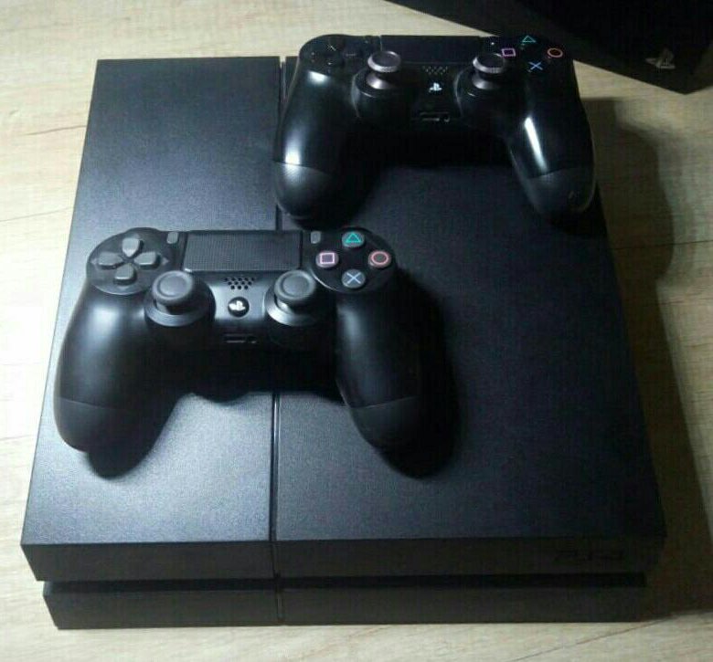 Love rose парфюм. S. значок закатной "love". Ps 4 fat и два геймпада. I love you) джерард батлер.