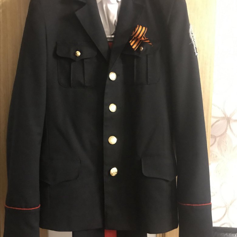 Парадная фома офицеров ссср. Авито парадная форма. Костюм железнодорожника парадный. Форма ссср военная офицерская парадная. Парадная форма офицера советской армии.