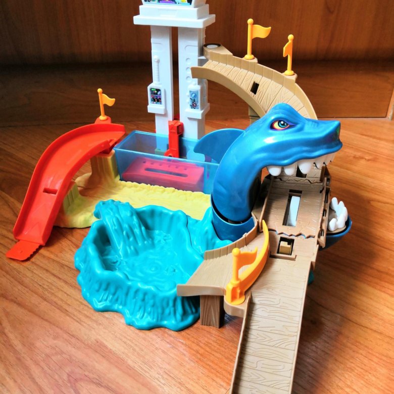 Hot wheels атака акулы